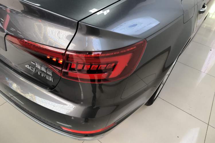 Used Audi A4L 2019 40 TFSI Fashion Edition China VI Emission Standard Exterior 6