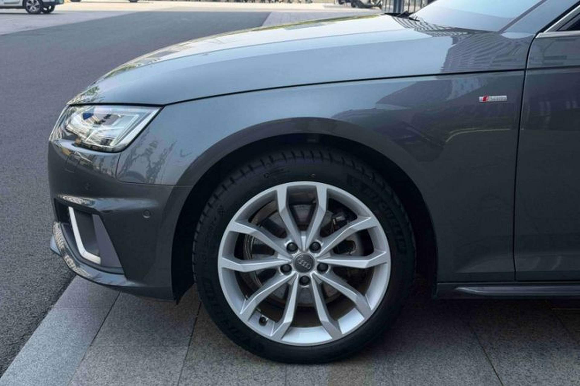 Used Audi A4L 2019 40 TFSI Fashion Edition China VI Emission Standard Exterior 7