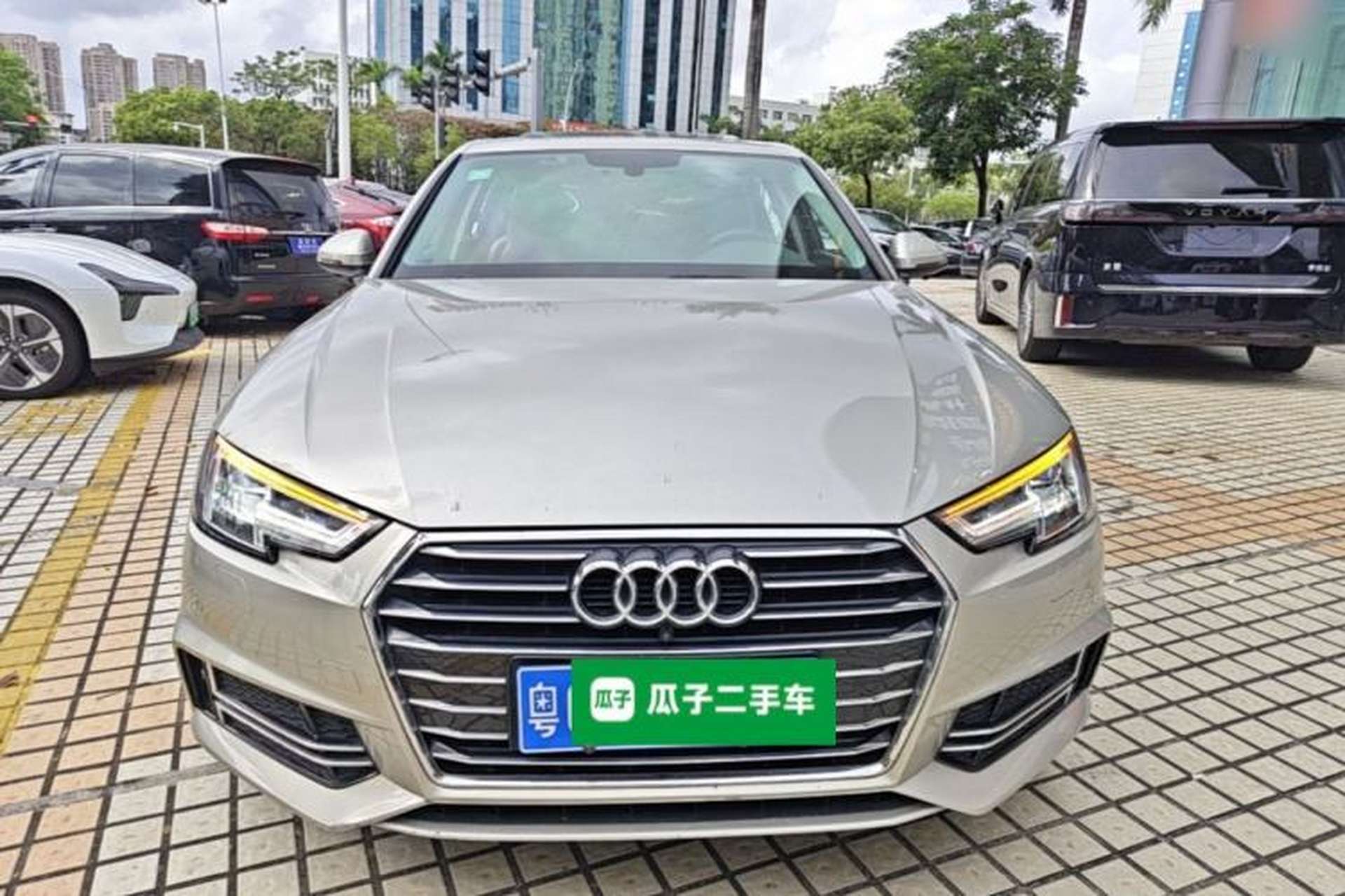 Used Audi A4L 2019 40 TFSI Ambition China VI Front