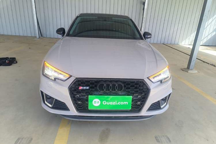 Used Audi A4L 2019 40 TFSI Fashion Edition China VI Emission Standard Front