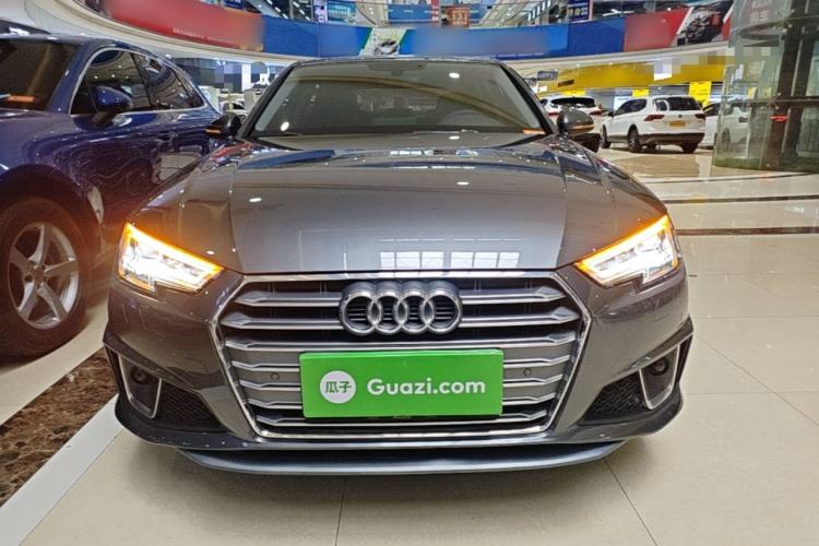 Used Audi A4L 2019 40 TFSI Fashion Edition China VI Emission Standard Front