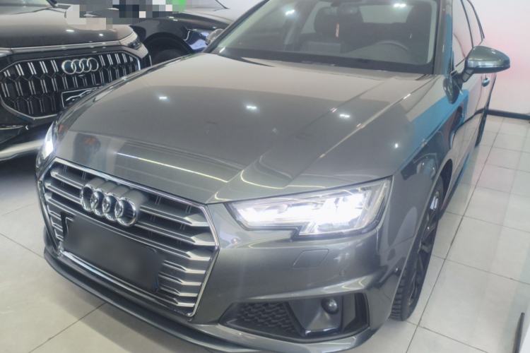 Used Audi A4L 2019 40 TFSI Fashion Edition China VI Emission Standard Front