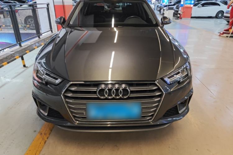 Used Audi A4L 2019 40 TFSI Fashion Edition China VI Emission Standard Front
