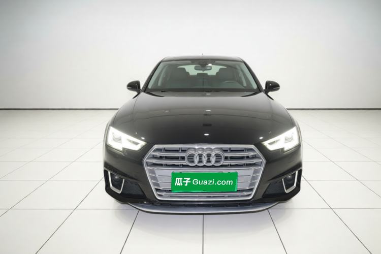 Used Audi A4L 2019 40 TFSI Fashion Edition China VI Emission Standard Front