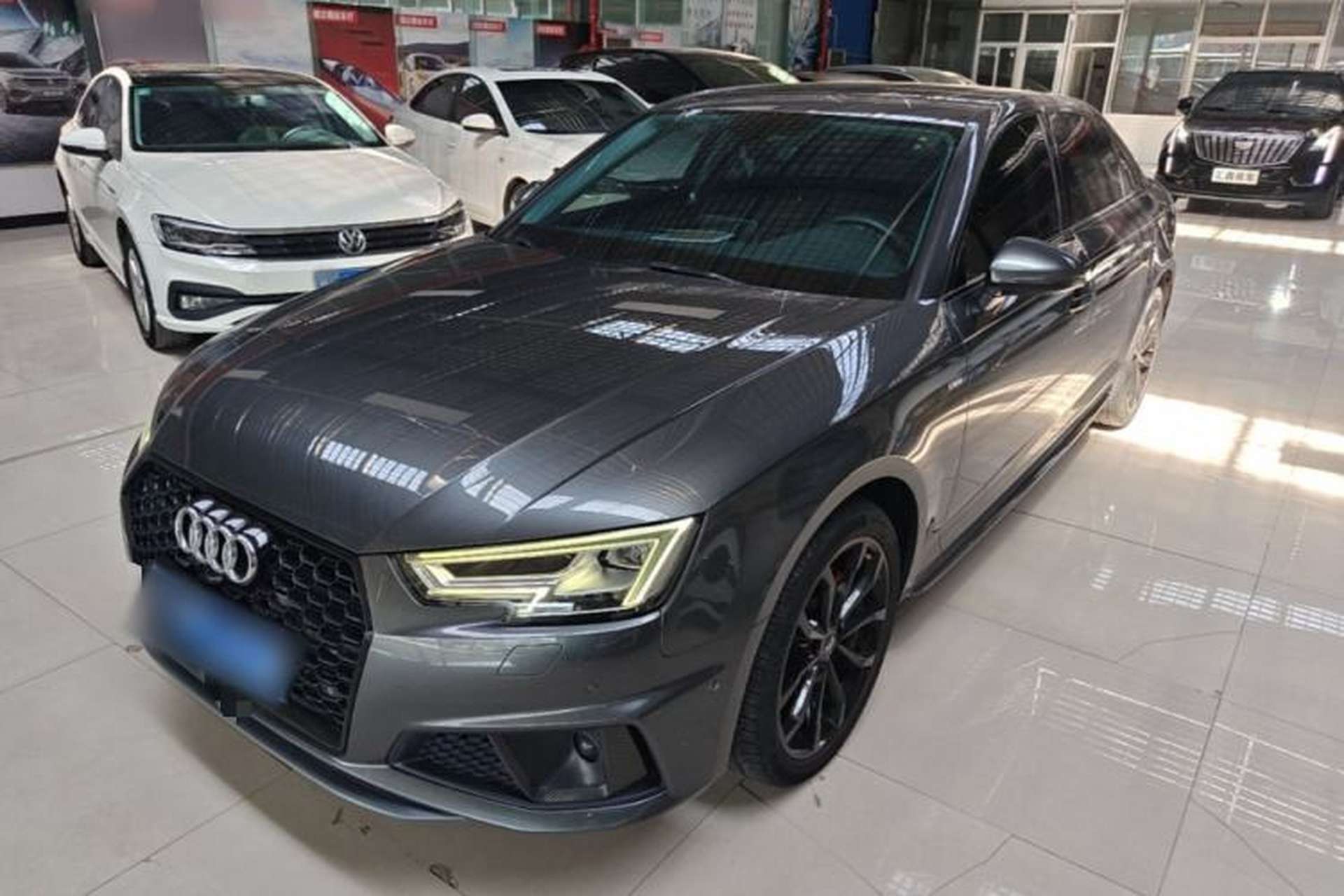 Used Audi A4L 2019 40 TFSI Fashion Edition China VI Emission Standard Front Left 45 Deg