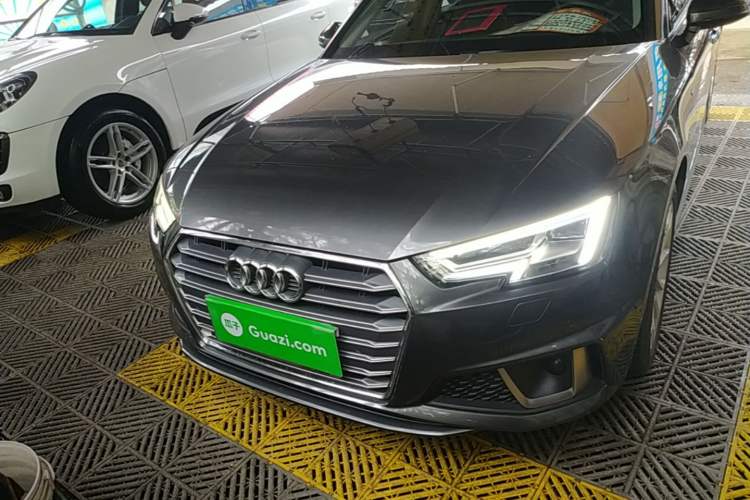 Used Audi A4L 2019 40 TFSI Fashion Edition China VI Emission Standard Front