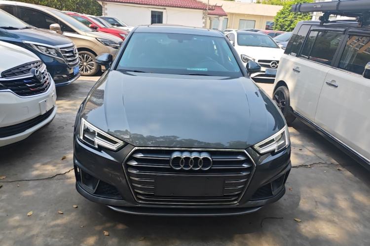 Used Audi A4L 2019 40 TFSI Fashion Edition China VI Emission Standard Front
