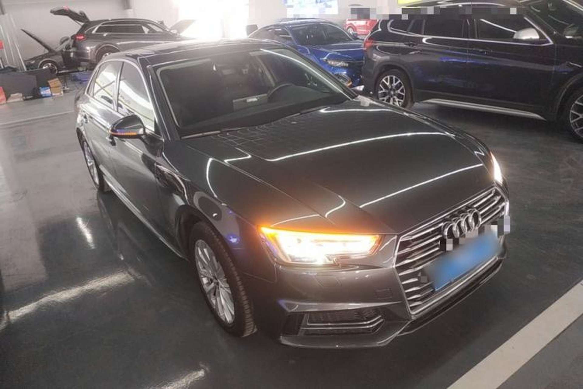 Used Audi A4L 2019 40 TFSI Ambition China VI Front Right 45 Deg