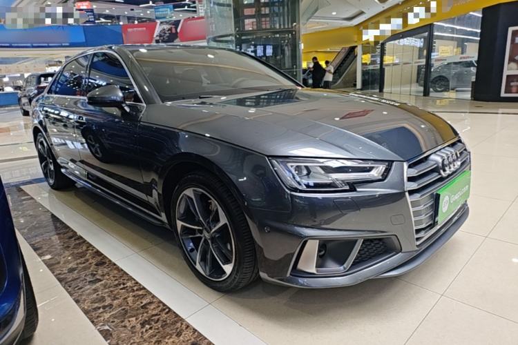 Used Audi A4L 2019 40 TFSI Fashion Edition China VI Emission Standard Front Right 45 Deg