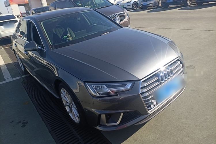 Used Audi A4L 2019 40 TFSI Fashion Edition China VI Emission Standard Front Right 45 Deg