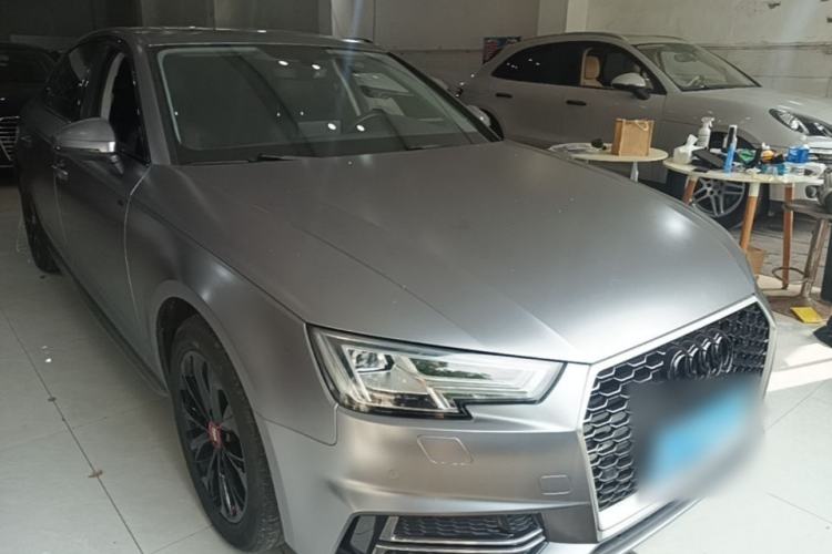 Used Audi A4L 2019 40 TFSI Ambition China VI Front Right 45 Deg