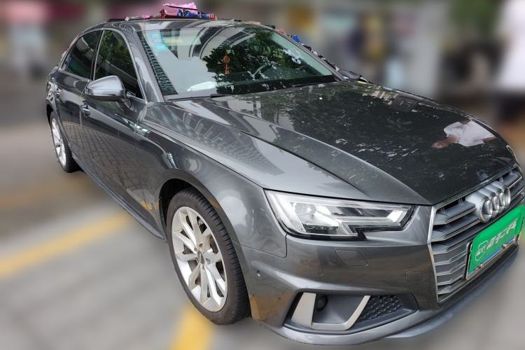 Used Audi A4L 2019 40 TFSI Fashion Edition China VI Emission Standard Front Right 45 Deg