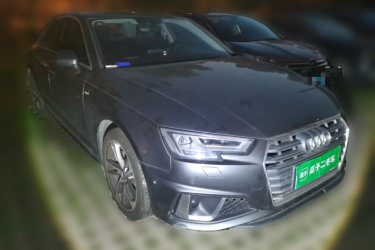 Used Audi A4L 2019 40 TFSI Fashion Edition China VI Emission Standard Front Right 45 Deg