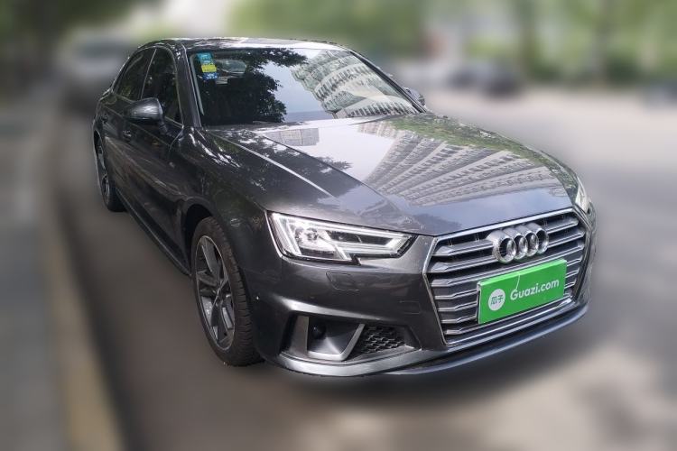 Used Audi A4L 2019 40 TFSI Fashion Edition China VI Emission Standard Front Right 45 Deg