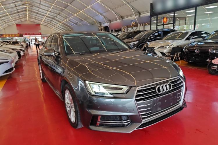 Used Audi A4L 2019 40 TFSI Ambition China VI Front Right 45 Deg