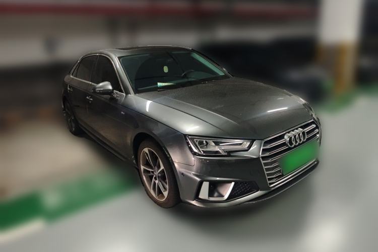 Used Audi A4L 2019 40 TFSI Fashion Edition China VI Emission Standard Front Right 45 Deg