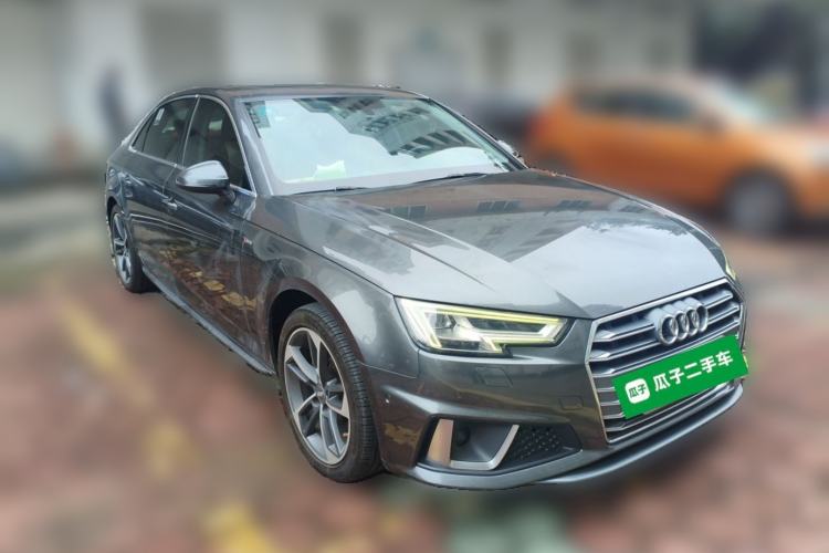Used Audi A4L 2019 40 TFSI Fashion Edition China VI Emission Standard Front Right 45 Deg