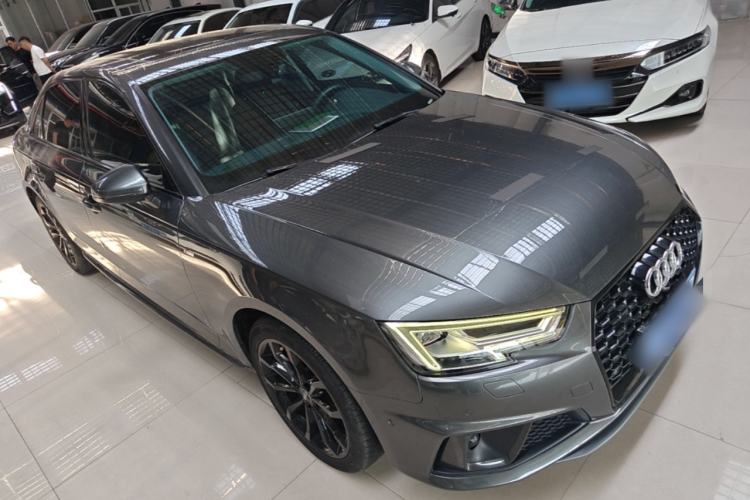 Used Audi A4L 2019 40 TFSI Fashion Edition China VI Emission Standard Front Right 45 Deg