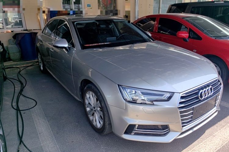 Used Audi A4L 2019 40 TFSI Ambition China VI Front Right 45 Deg