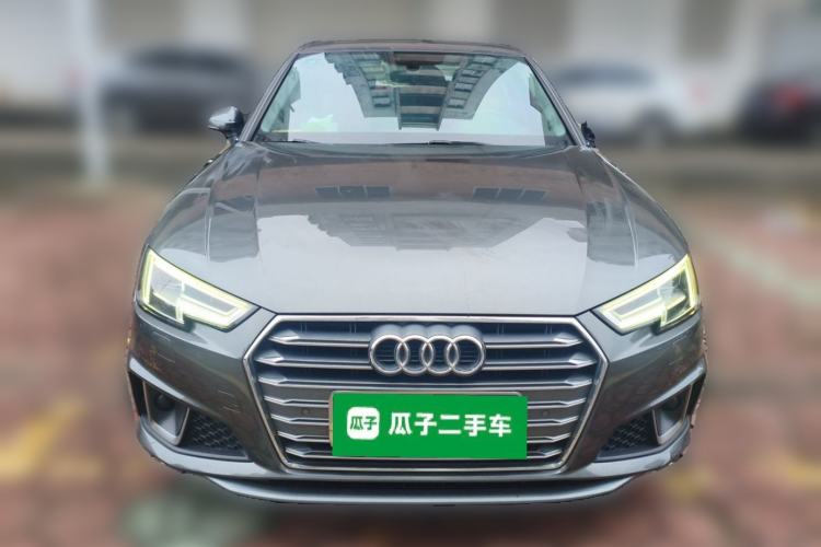 Used Audi A4L 2019 40 TFSI Fashion Edition China VI Emission Standard Front