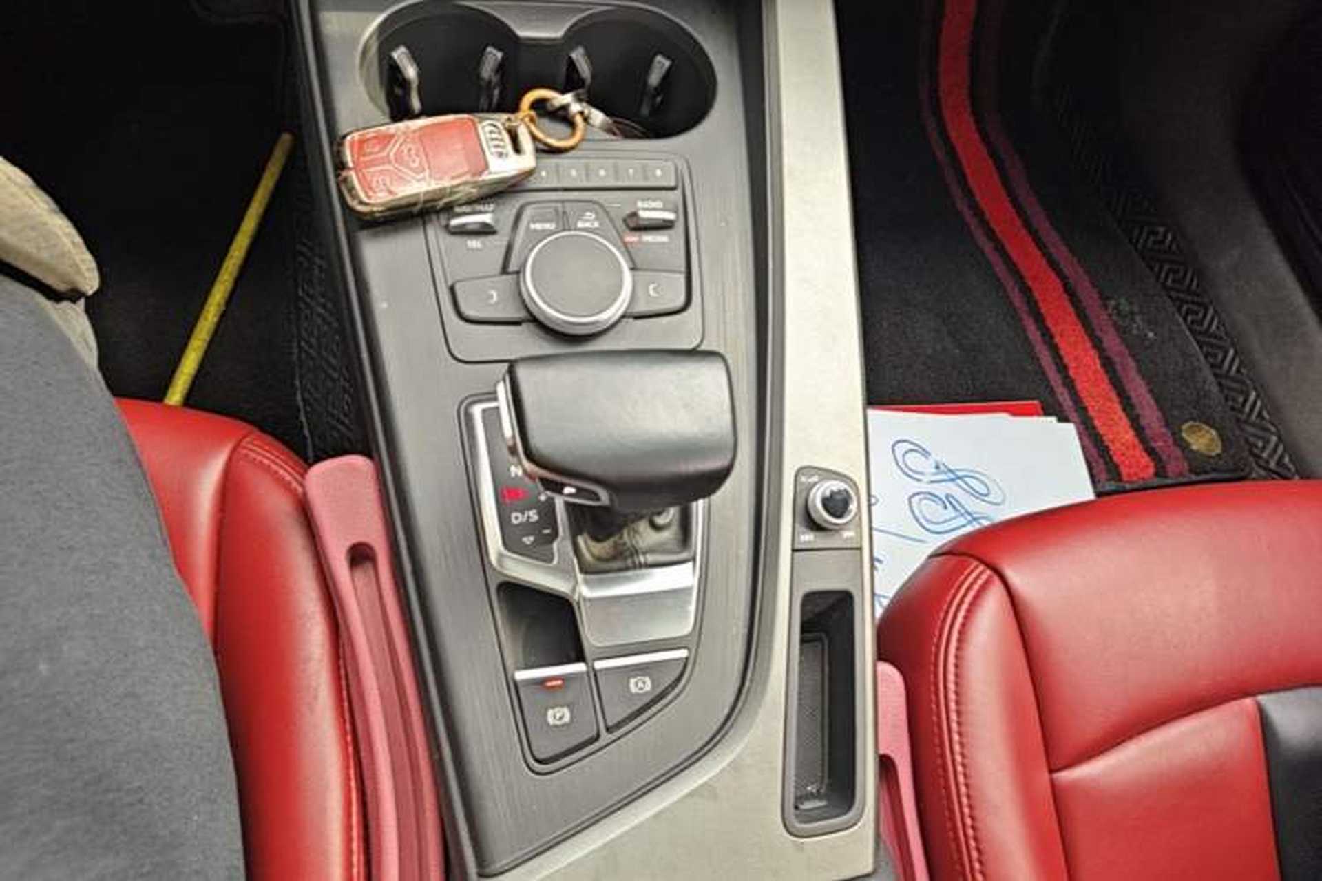 Used Audi A4L 2019 40 TFSI Ambition China VI Gear Lever