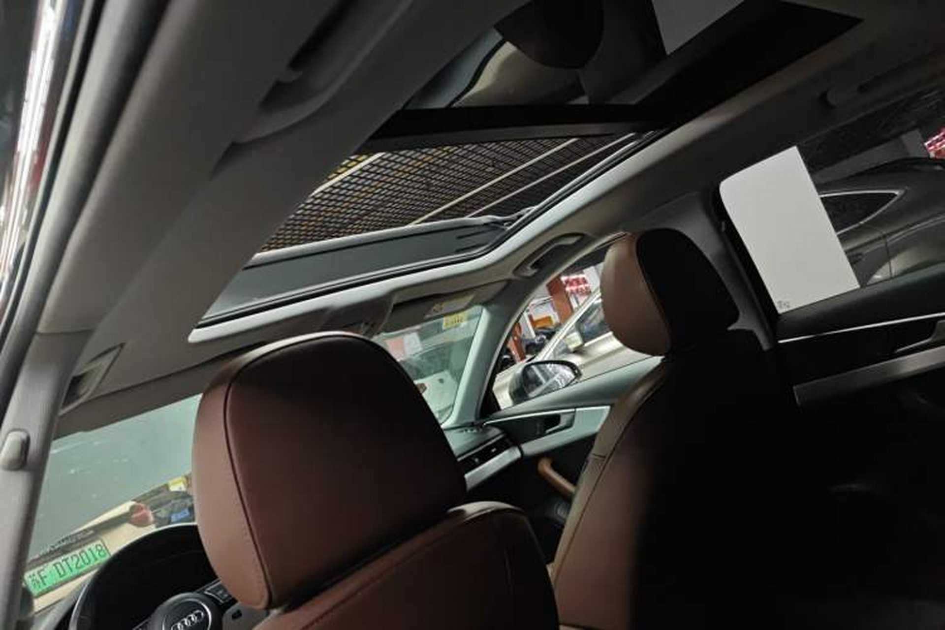 Used Audi A4L 2019 40 TFSI Fashion Edition China VI Emission Standard Headliner