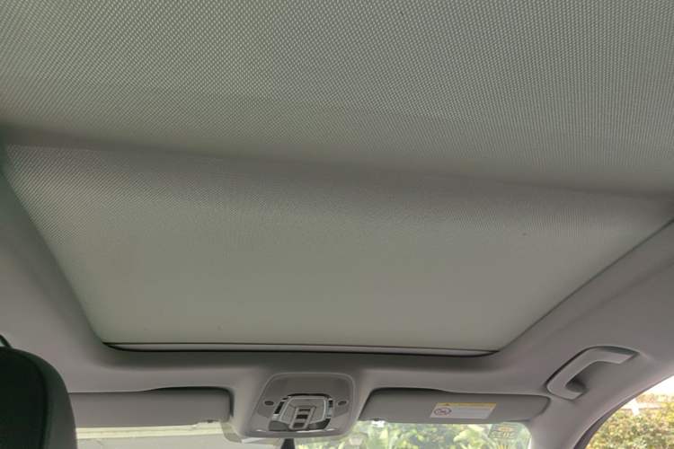 Used Audi A4L 2019 40 TFSI Fashion Edition China VI Emission Standard Headliner