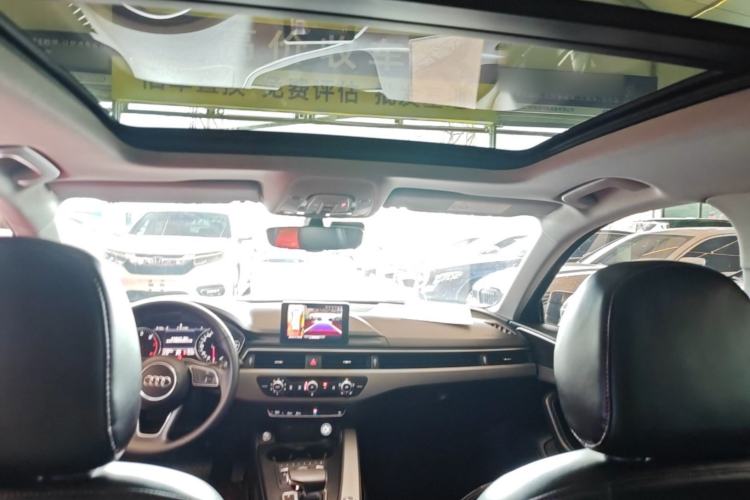 Used Audi A4L 2019 40 TFSI Ambition China VI Headliner