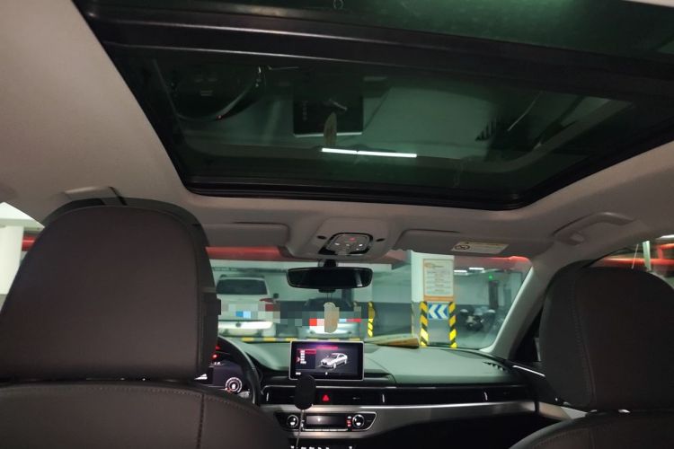 Used Audi A4L 2019 40 TFSI Fashion Edition China VI Emission Standard Headliner