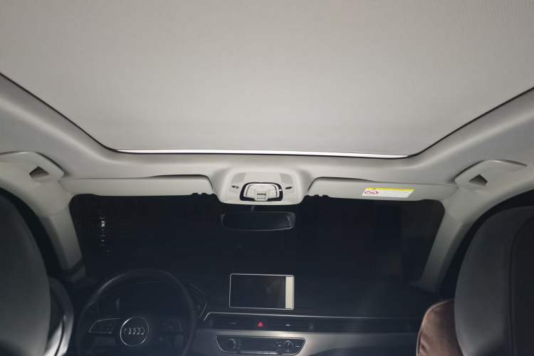 Used Audi A4L 2019 40 TFSI Fashion Version China V Headliner