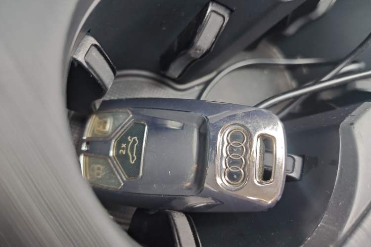 Used Audi A4L 2019 40 TFSI Fashion Version China V Interior 1