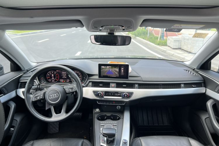 Used Audi A4L 2019 40 TFSI Fashion Edition China VI Emission Standard Interior 1