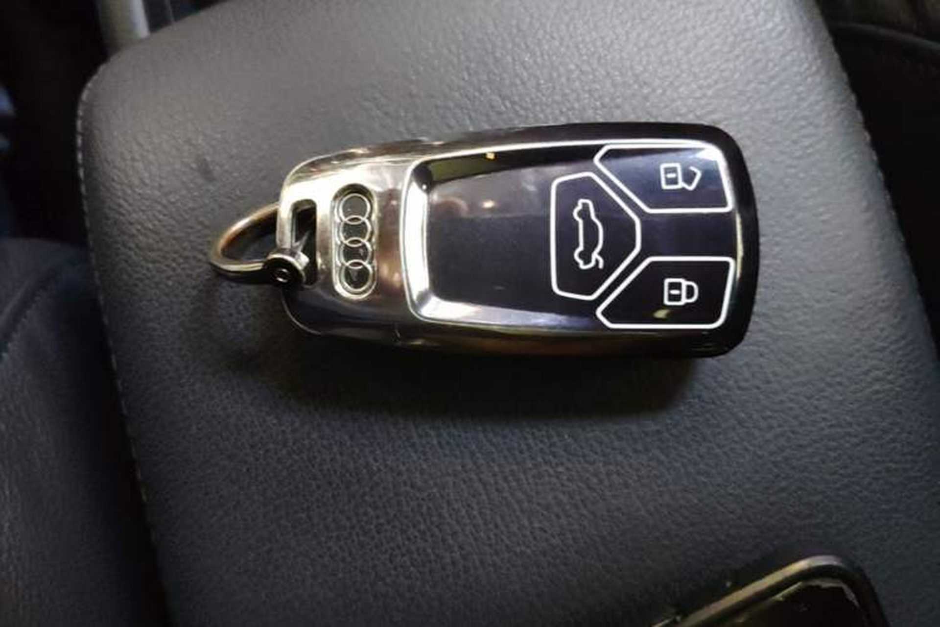 Used Audi A4L 2019 40 TFSI Fashion Edition China VI Emission Standard Interior 1