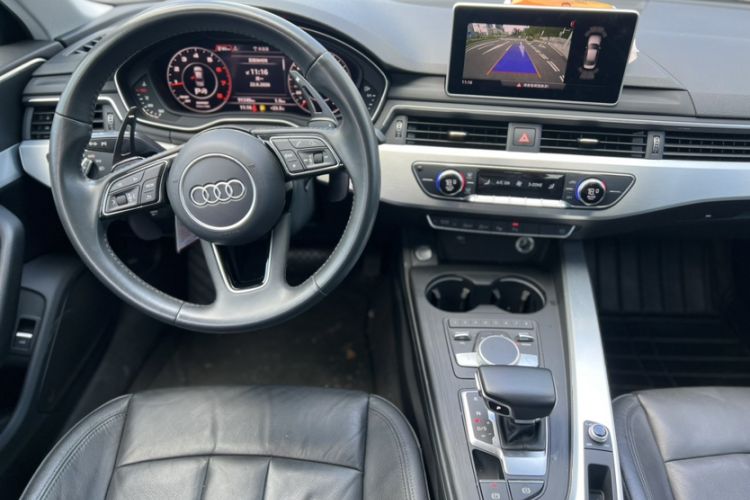 Used Audi A4L 2019 40 TFSI Fashion Edition China VI Emission Standard Interior 2