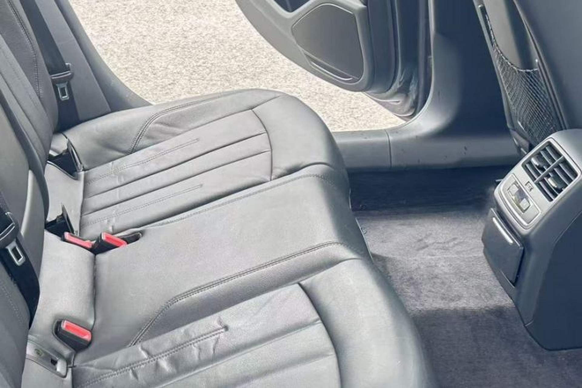 Used Audi A4L 2019 40 TFSI Fashion Edition China VI Emission Standard Interior 5