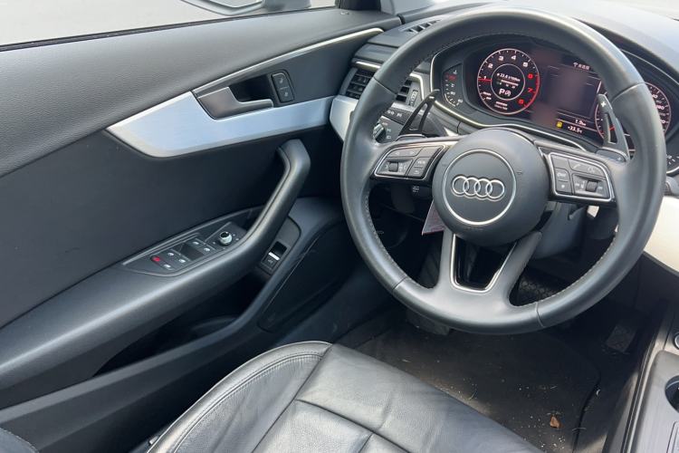 Used Audi A4L 2019 40 TFSI Fashion Edition China VI Emission Standard Interior 7