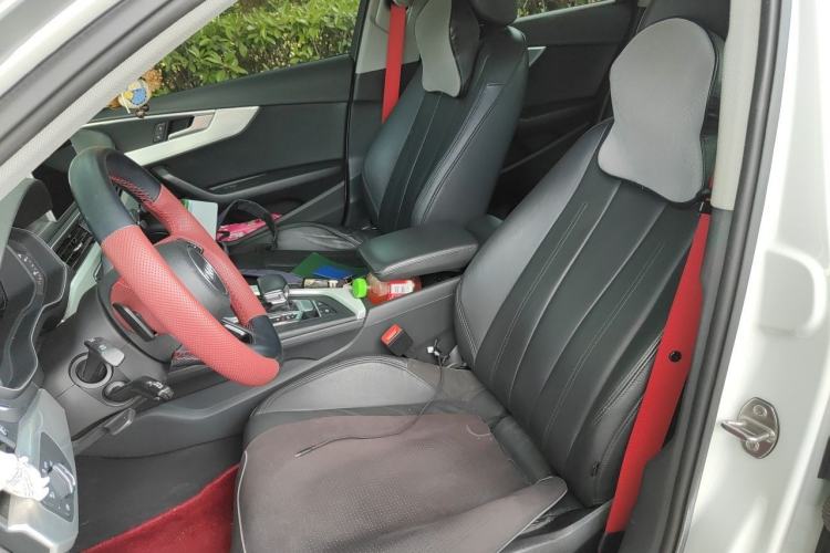 Used Audi A4L 2019 40 TFSI Fashion Edition China VI Emission Standard Left Front Seat