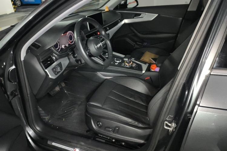 Used Audi A4L 2019 40 TFSI Fashion Edition China VI Emission Standard Left Front Seat