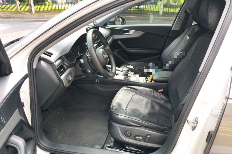 Used Audi A4L 2019 40 TFSI Ambition Version China V Left Front Seat