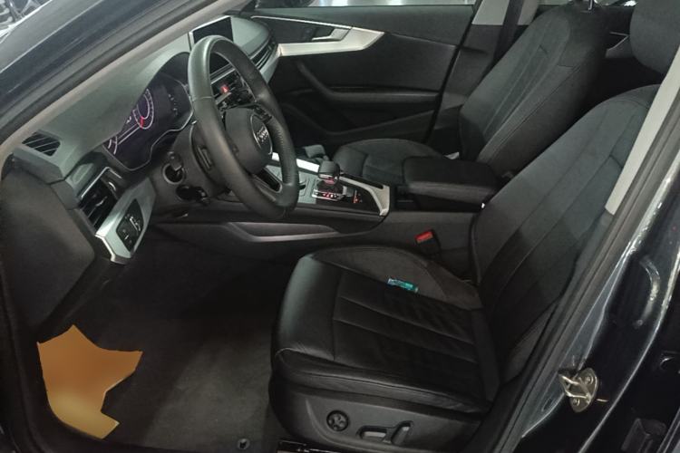 Used Audi A4L 2019 40 TFSI Fashion Edition China VI Emission Standard Left Front Seat