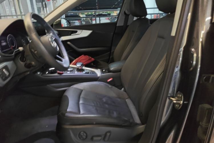 Used Audi A4L 2019 40 TFSI Fashion Edition China VI Emission Standard Left Front Seat