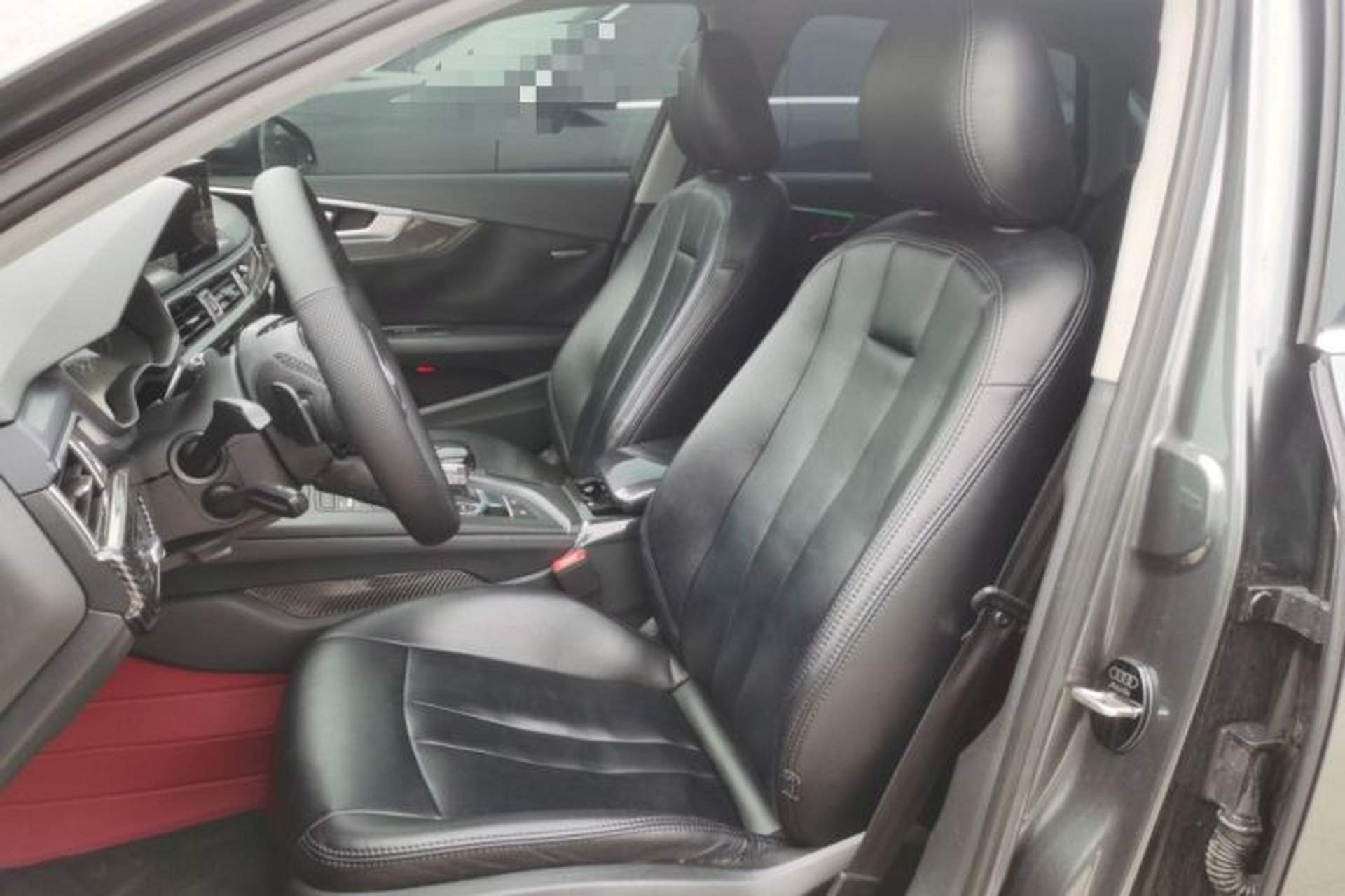 Used Audi A4L 2019 40 TFSI Ambition China VI Left Front Seat