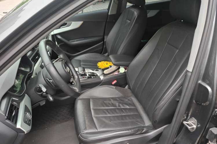 Used Audi A4L 2019 45 TFSI quattro Individual Sport Edition China VI Left Front Seat