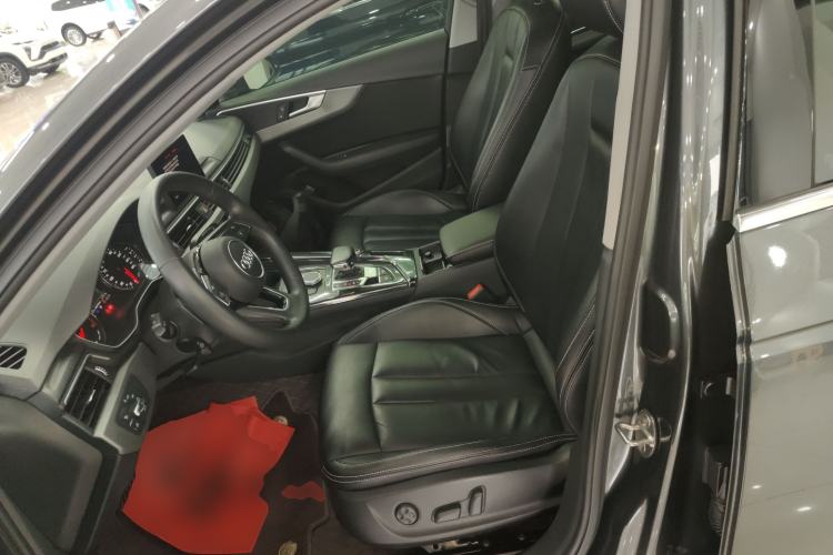 Used Audi A4L 2019 40 TFSI Ambition China VI Left Front Seat