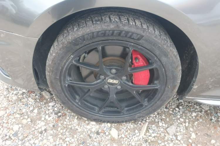 Used Audi A4L 2019 45 TFSI quattro Individual Sport Edition China V Left Front Wheel Hub
