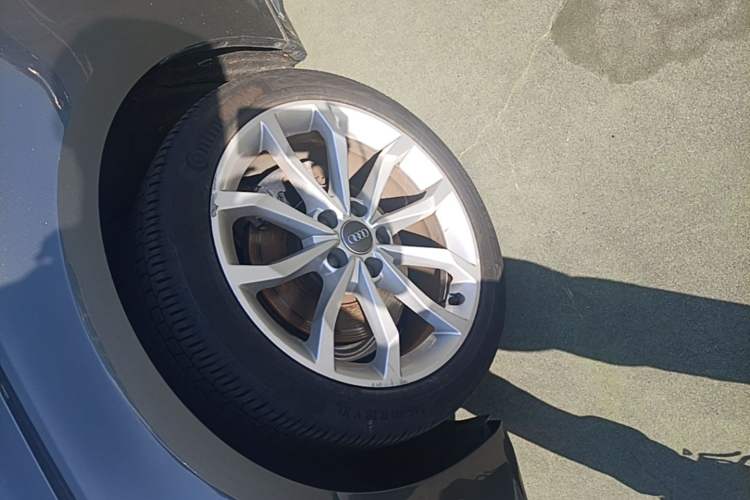 Used Audi A4L 2019 40 TFSI Fashion Edition China VI Emission Standard Left Front Wheel Hub