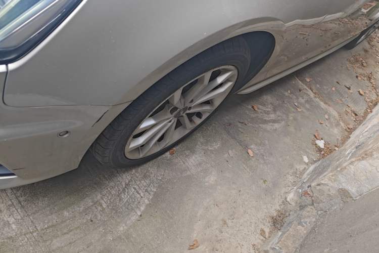 Used Audi A4L 2019 40 TFSI Fashion Edition China VI Emission Standard Left Front Wheel Hub