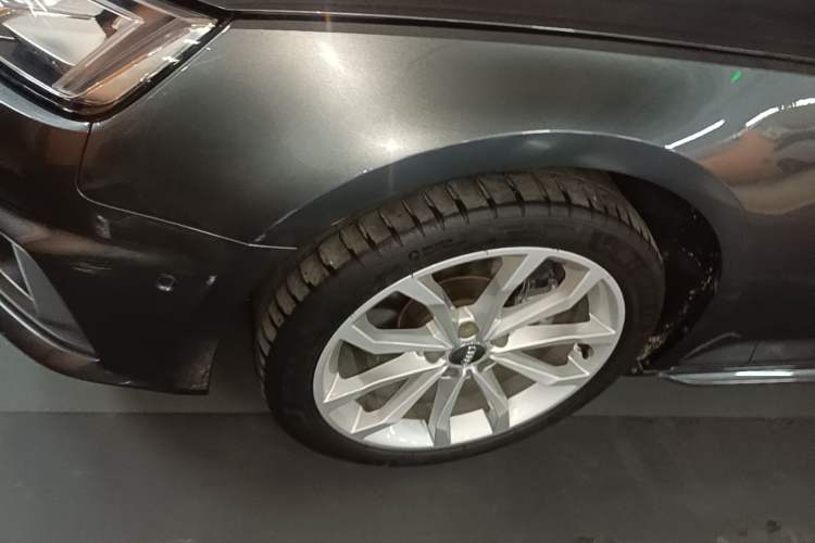 Used Audi A4L 2019 40 TFSI Fashion Edition China VI Emission Standard Left Front Wheel Hub