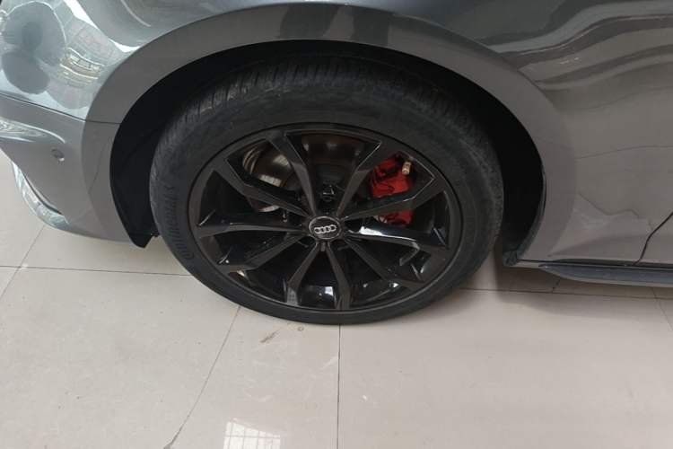 Used Audi A4L 2019 40 TFSI Fashion Edition China VI Emission Standard Left Front Wheel Hub