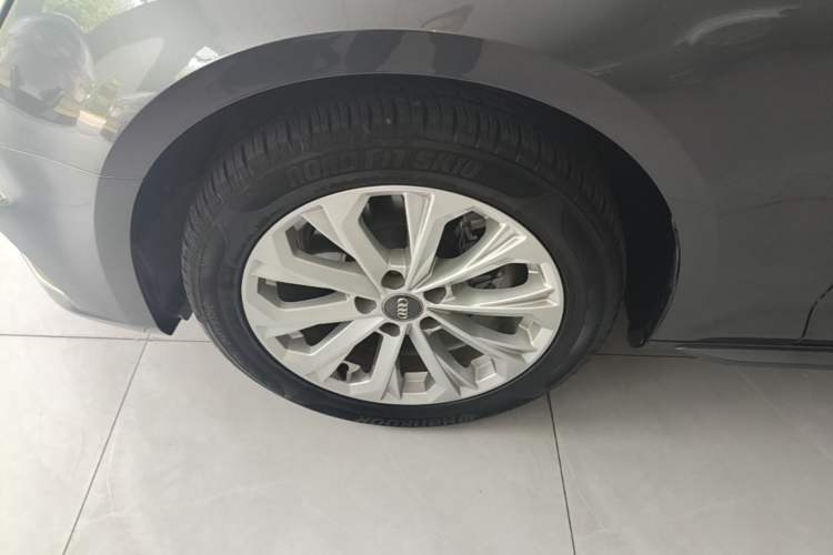 Used Audi A4L 2019 40 TFSI Ambition China VI Left Front Wheel Hub